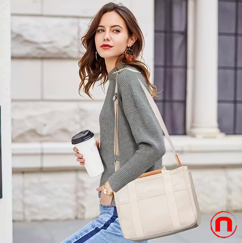 Shoulder bag with multiple pockets and large capacity